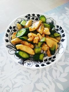 簡単に♪鶏むね肉ときゅうりの炒めもの-レシピのメイン写真