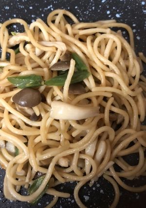 冷凍しめじとインゲンでバター醤油パスタ-レシピのメイン写真