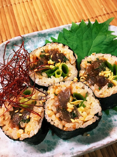 カツオのお刺身で美味しいおつまみ海苔巻き-レシピのメイン写真