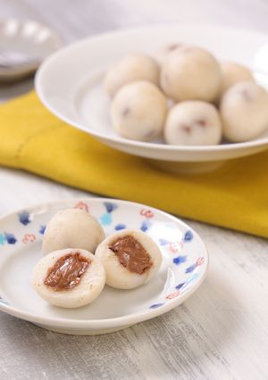 材料3つ♪とろ〜りもちもち♡チョコ団子-レシピのメイン写真