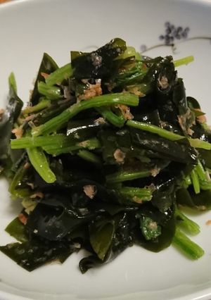 ほうれん草の茎とわかめの梅干しあえ-レシピのメイン写真
