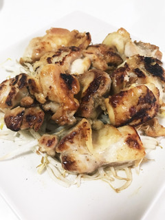塩麹でプリッと!簡単鶏肉焼き☆-レシピのメイン写真