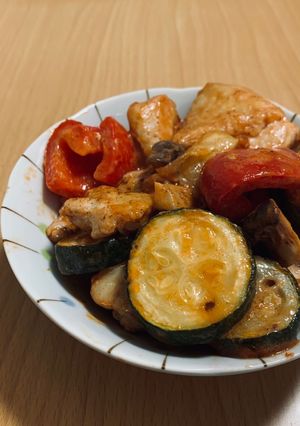 ズッキーニと鶏もものオーロラ炒め-レシピのメイン写真