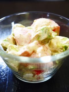 簡単!アボカドとトマトの胡麻マヨサラダ-レシピのメイン写真