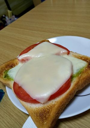 ジェノベーゼトマトースト-レシピのメイン写真