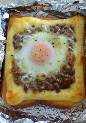 やっちゃった☆納豆目玉トースト-レシピのメイン写真
