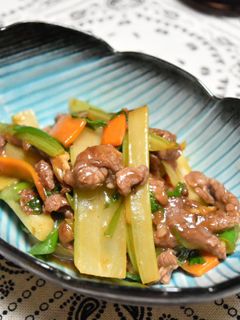 セロリと牛肉のオイスターソース炒め-レシピのメイン写真