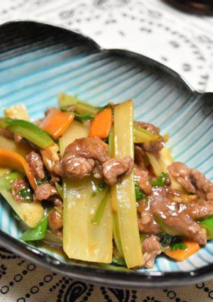 セロリと牛肉のオイスターソース炒め-レシピのメイン写真