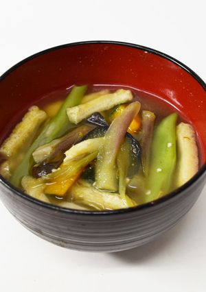 野菜たっぷり味噌汁-レシピのメイン写真