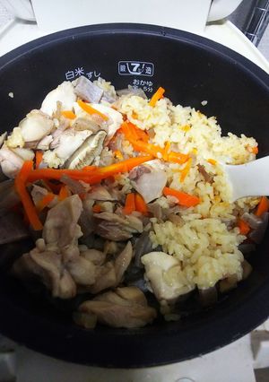味付けは醤油だけ炊飯器炊き込み御飯-レシピのメイン写真