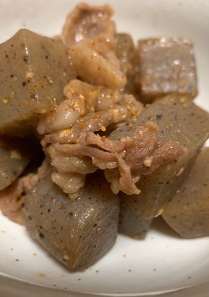 こんにゃくとお肉の煮込み☆みそ仕立て-レシピのメイン写真