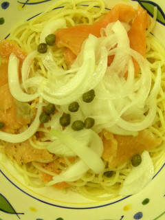 サーモンの冷たいパスタ(200円ランチ)-レシピのメイン写真