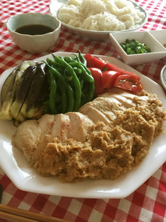 鶏むね肉のオニオン生姜焼き 野菜添え-レシピのメイン写真