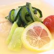 夏野菜と鶏ささみの冷製スープ
