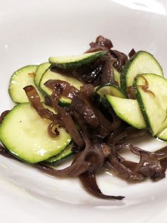 ズッキーニとキクラゲの炒め物-レシピのメイン写真