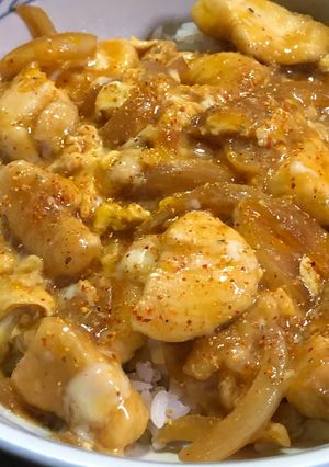 簡単美味いざる蕎麦つゆで鶏胸肉の親子丼-レシピのメイン写真