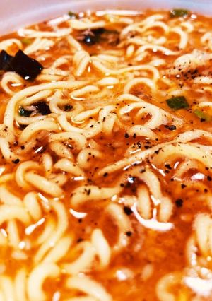 カップ麺を更に美味しく*ラー油&ペッパー-レシピのメイン写真