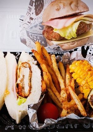 ランチパック風サンドとハンバーガー弁当-レシピのメイン写真