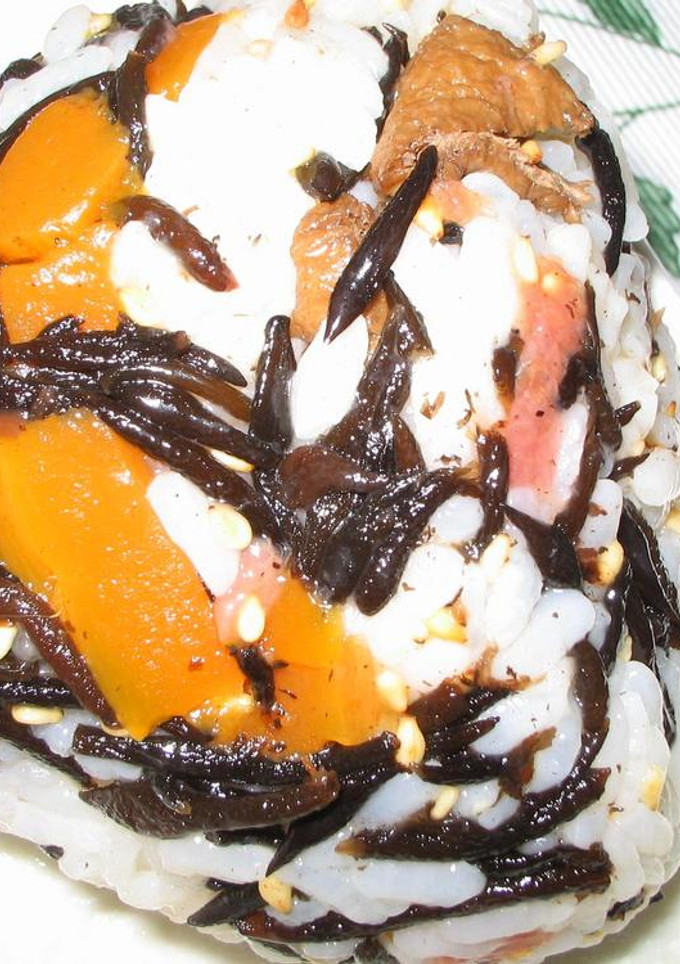 簡単!! ひじきの煮物で本格おにぎり✿-レシピのメイン写真