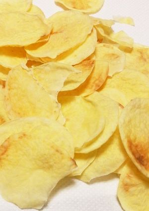 電子レンジ簡単ポテトチップス(うす塩味)-レシピのメイン写真