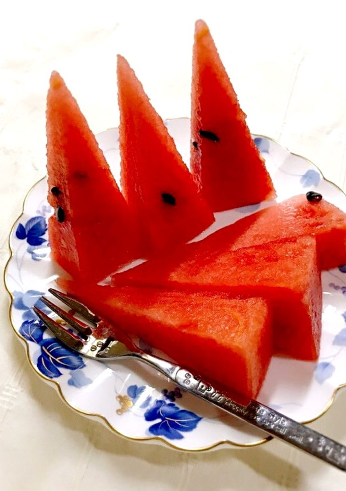 美味しいスイカの切り方♪（保存方法）-レシピのメイン写真