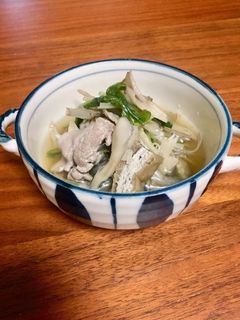ごぼうとキノコ、豚肉のナンプラースープ煮-レシピのメイン写真