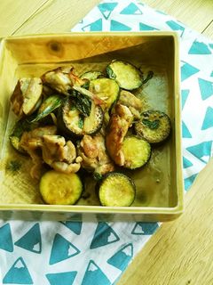 ズッキーニと鶏肉の夏野菜炒め-レシピのメイン写真