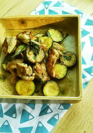 ズッキーニと鶏肉の夏野菜炒め-レシピのメイン写真
