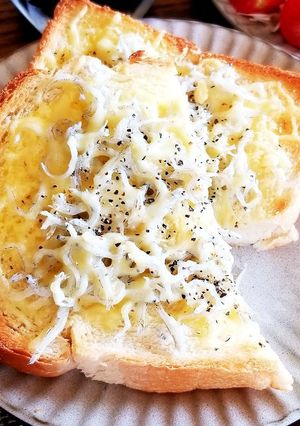しらすチーズトースト-レシピのメイン写真