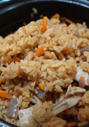 麺つゆと水だけで絶品炊き込みご飯！-レシピのメイン写真