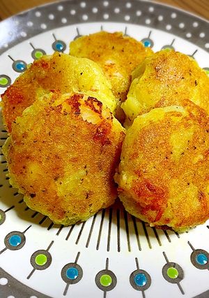 海老入りポテトもち☆チーズカレー味-レシピのメイン写真