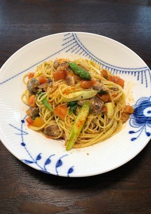 鯖の水煮缶とトマトのペペロンチーノ-レシピのメイン写真