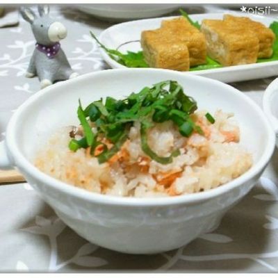 しゃけごはん シソ香るシャケごはん by ももいろばんび 【クックパッド】 簡単