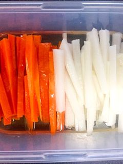 大根と人参の甘酢漬け!簡単、美味!-レシピのメイン写真