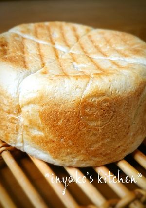 鋳物鍋を使って丸型食パン(全粒粉入り)-レシピのメイン写真