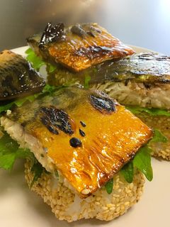 お魚食べよう!鯖のごま大葉お寿司♪-レシピのメイン写真