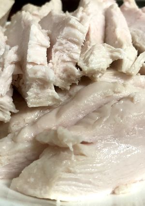 材料2つだけ！レンジで簡単サラダチキン-レシピのメイン写真