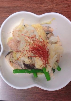 キャベツときのこと鮭のバター炒め-レシピのメイン写真
