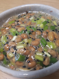 【栄養満点】黒ごまと納豆卵の冷やっこ-レシピのメイン写真