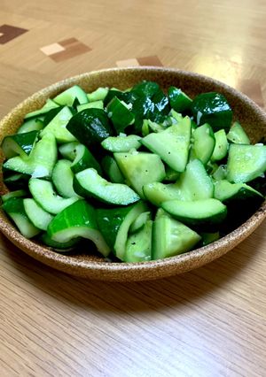 キュウリの大量消費にニンニク炒め-レシピのメイン写真