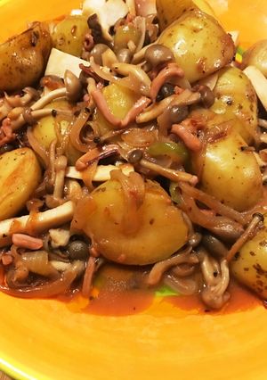新じゃがとイカの塩辛のイタリアン風炒め-レシピのメイン写真