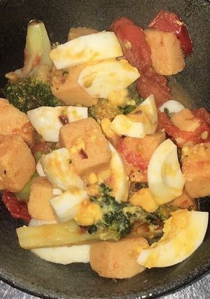 高野豆腐とゆで卵と緑黄色野菜のサブジ-レシピのメイン写真