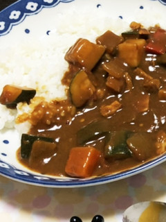 我が家の肉なし、野菜たっぷり夏野菜カレー-レシピのメイン写真