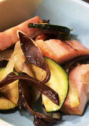 キクラゲとベーコンと野菜の炒め物-レシピのメイン写真