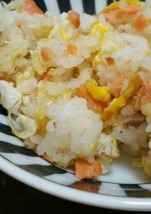 塩分控えめ妊婦のしゃけ炒飯♡-レシピのメイン写真