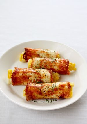 簡単おつまみ【コーンの焼きチーズ巻き】-レシピのメイン写真