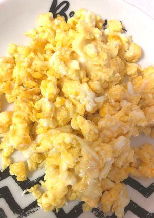 ふわふわチーズスクランブルエッグ-レシピのメイン写真