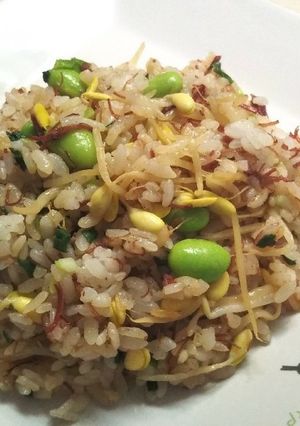 枝豆とコンビーフの炒飯-レシピのメイン写真
