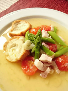アスパラガスと焼き麩のにんにくスープ-レシピのメイン写真