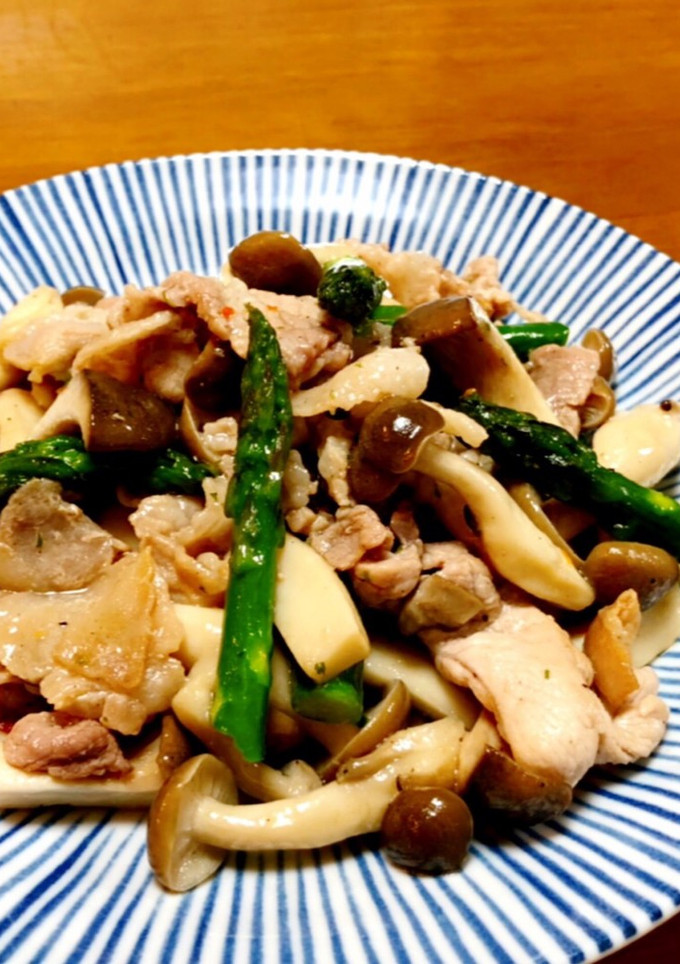 豚肉とアスパラのきのこ炒め *☻*-レシピのメイン写真